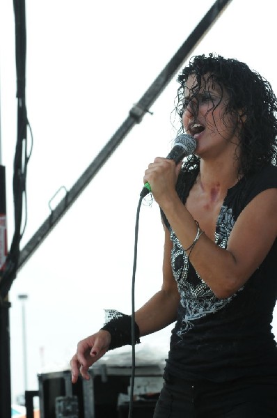 Gina Cutillo on the Kevin Says Stage, Warped Tour, Verizon Wireless Amphith