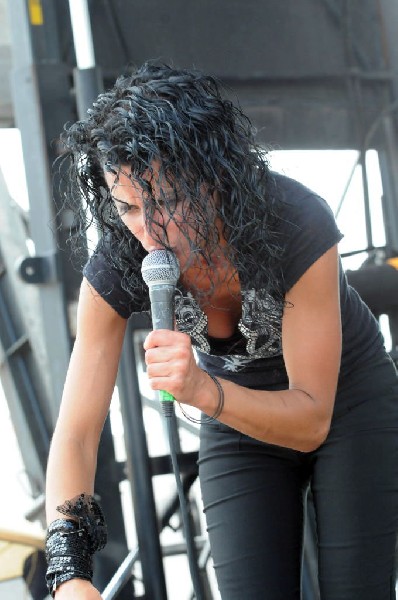Gina Cutillo on the Kevin Says Stage, Warped Tour, Verizon Wireless Amphith