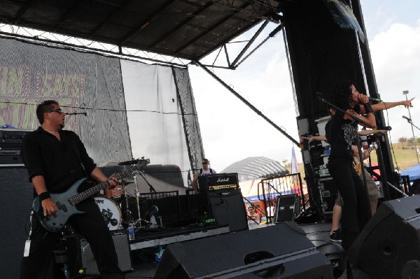 Gina Cutillo on the Kevin Says Stage, Warped Tour, Verizon Wireless Amphith