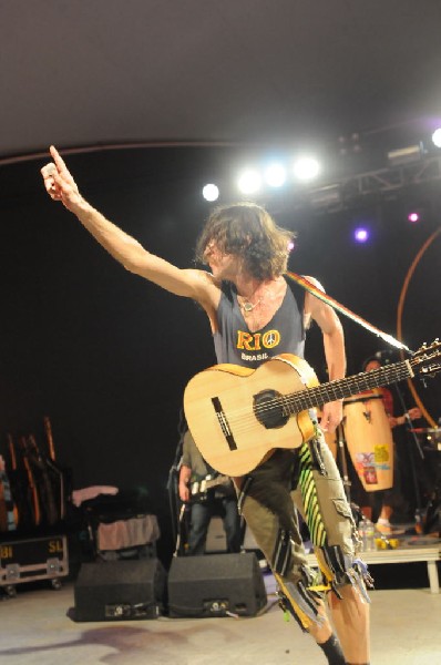 Gogol Bordello at Stubb's BarBQ, Austin, Texas April 14, 2011 - photo by Je