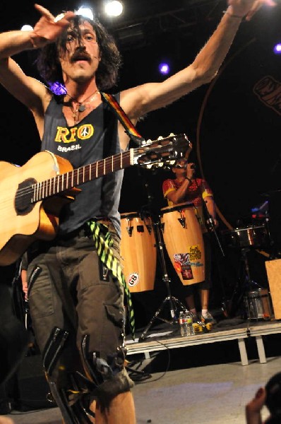 Gogol Bordello at Stubb's BarBQ, Austin, Texas April 14, 2011 - photo by Je