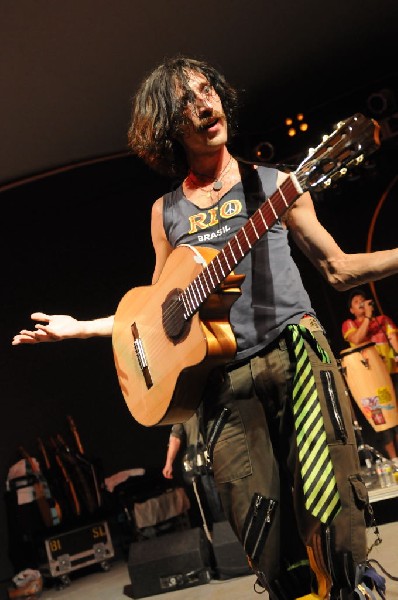 Gogol Bordello at Stubb's BarBQ, Austin, Texas April 14, 2011 - photo by Je