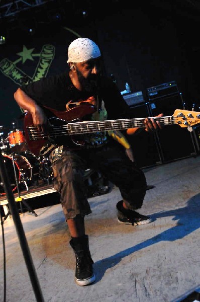 Gogol Bordello at Stubb's BarBQ, Austin, Texas April 14, 2011 - photo by Je