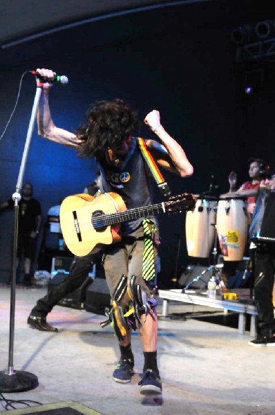 Gogol Bordello at Stubb's BarBQ, Austin, Texas April 14, 2011 - photo by Je