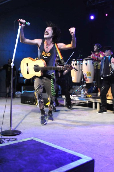 Gogol Bordello at Stubb's BarBQ, Austin, Texas April 14, 2011 - photo by Je