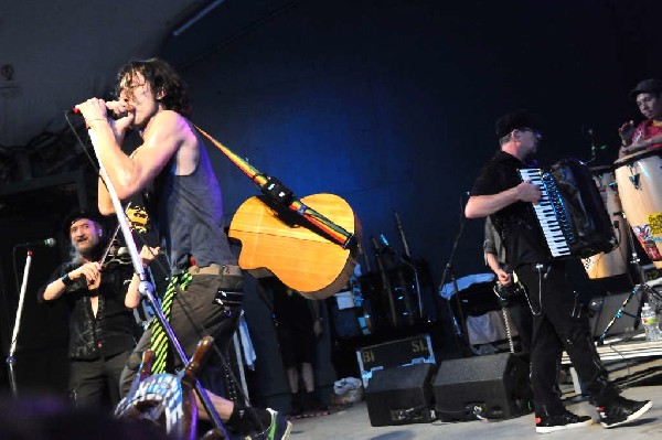 Gogol Bordello at Stubb's BarBQ, Austin, Texas April 14, 2011 - photo by Je