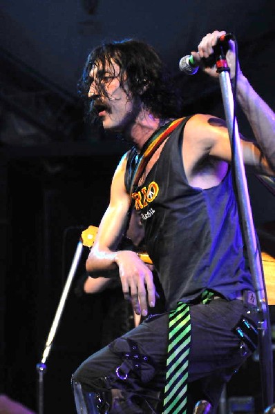 Gogol Bordello at Stubb's BarBQ, Austin, Texas April 14, 2011 - photo by Je
