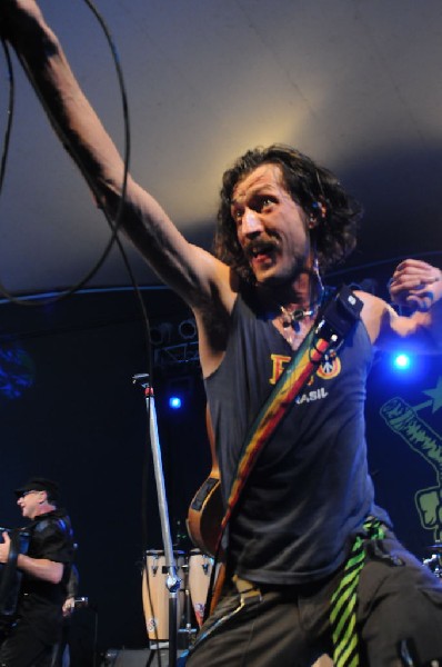 Gogol Bordello at Stubb's BarBQ, Austin, Texas April 14, 2011 - photo by Je