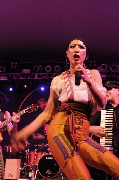 Gogol Bordello at Stubb's BarBQ, Austin, Texas April 14, 2011 - photo by Je