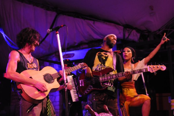 Gogol Bordello at Stubb's BarBQ, Austin, Texas April 14, 2011 - photo by Je