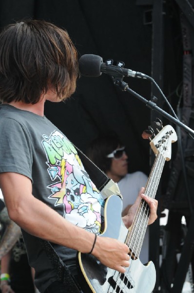 Greeley Estates on the Hurley Stage, Warped Tour, Verizon Wireless Amphithe