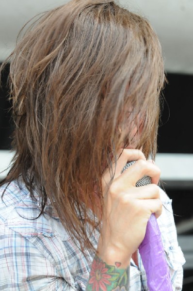 Greeley Estates on the Hurley Stage, Warped Tour, Verizon Wireless Amphithe