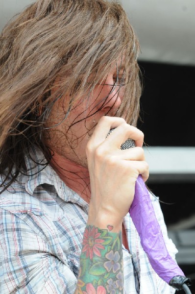 Greeley Estates on the Hurley Stage, Warped Tour, Verizon Wireless Amphithe