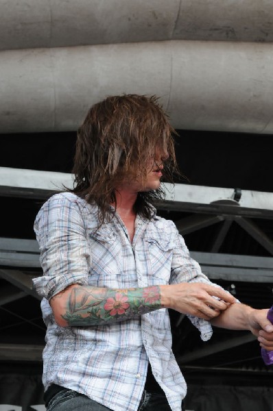 Greeley Estates on the Hurley Stage, Warped Tour, Verizon Wireless Amphithe