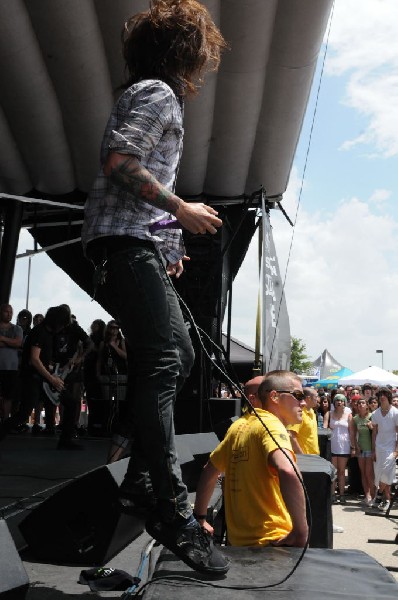 Greeley Estates on the Hurley Stage, Warped Tour, Verizon Wireless Amphithe