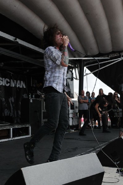Greeley Estates on the Hurley Stage, Warped Tour, Verizon Wireless Amphithe