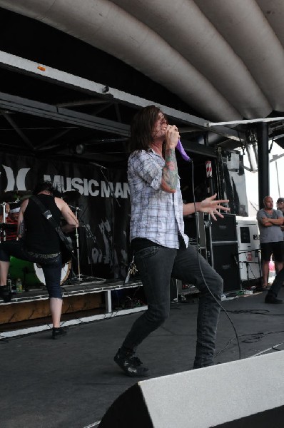 Greeley Estates on the Hurley Stage, Warped Tour, Verizon Wireless Amphithe