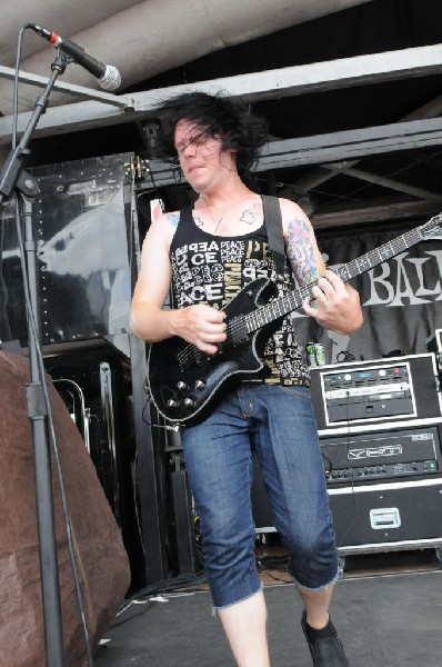 Greeley Estates on the Hurley Stage, Warped Tour, Verizon Wireless Amphithe