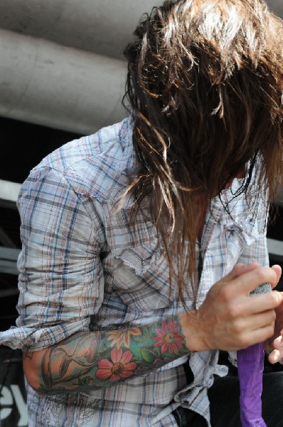 Greeley Estates on the Hurley Stage, Warped Tour, Verizon Wireless Amphithe