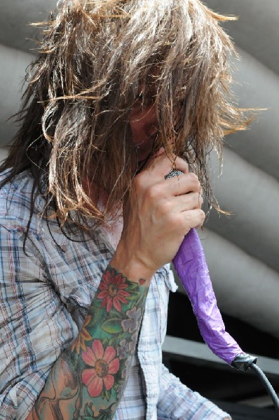 Greeley Estates on the Hurley Stage, Warped Tour, Verizon Wireless Amphithe