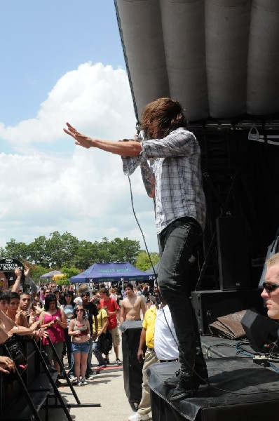 Greeley Estates on the Hurley Stage, Warped Tour, Verizon Wireless Amphithe