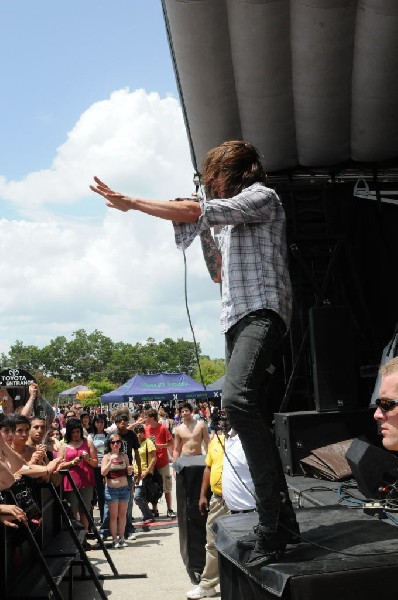 Greeley Estates on the Hurley Stage, Warped Tour, Verizon Wireless Amphithe