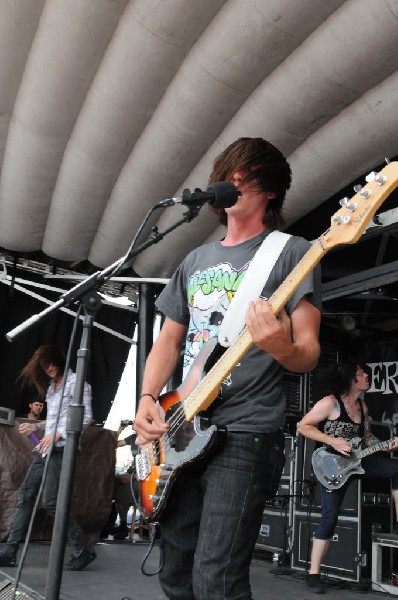 Greeley Estates on the Hurley Stage, Warped Tour, Verizon Wireless Amphithe