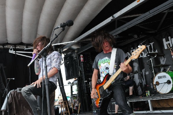 Greeley Estates on the Hurley Stage, Warped Tour, Verizon Wireless Amphithe