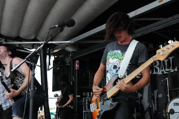 Greeley Estates on the Hurley Stage, Warped Tour, Verizon Wireless Amphithe