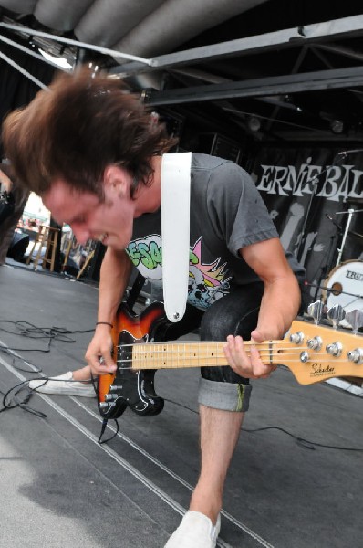 Greeley Estates on the Hurley Stage, Warped Tour, Verizon Wireless Amphithe