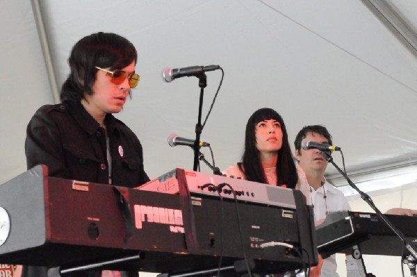 Phenomenal Handclap Band at IODA Party, Emo's Annex, SXSW 2009