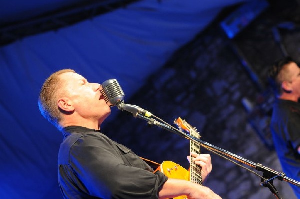 Reverend Horton Heat at Stubb's BarBQ, Austin, Texas 06/10/10 - photo by Je