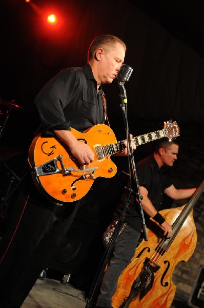 Reverend Horton Heat at Stubb's BarBQ, Austin, Texas 06/10/10 - photo by Je