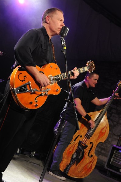 Reverend Horton Heat at Stubb's BarBQ, Austin, Texas 06/10/10 - photo by Je