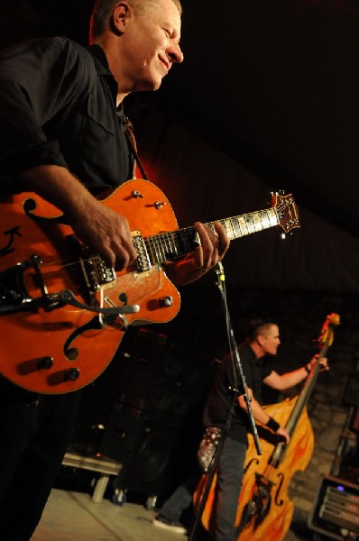 Reverend Horton Heat at Stubb's BarBQ, Austin, Texas 06/10/10 - photo by Je