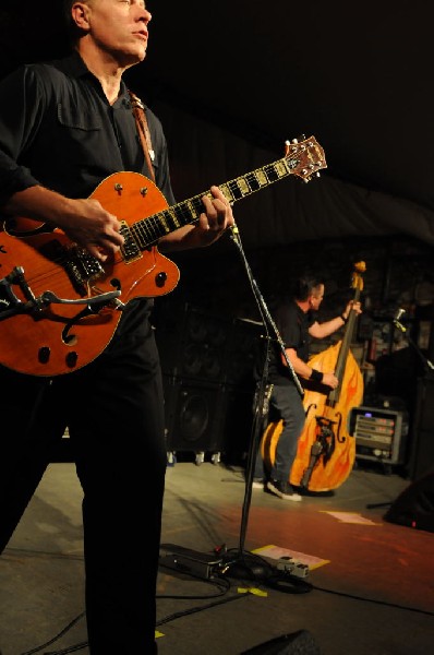 Reverend Horton Heat at Stubb's BarBQ, Austin, Texas 06/10/10 - photo by Je