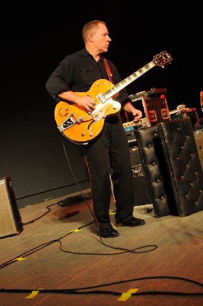 Reverend Horton Heat at Stubb's BarBQ, Austin, Texas 06/10/10 - photo by Je