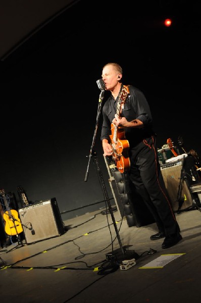 Reverend Horton Heat at Stubb's BarBQ, Austin, Texas 06/10/10 - photo by Je