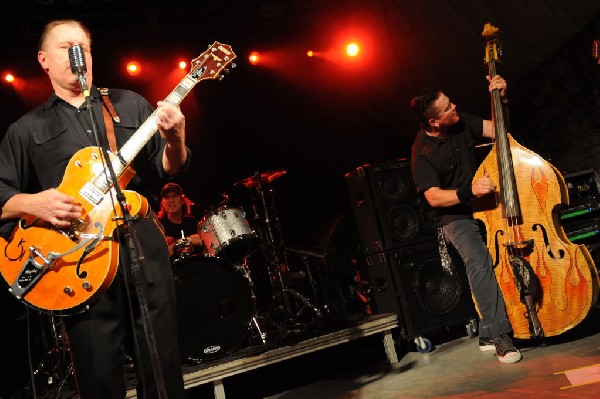 Reverend Horton Heat at Stubb's BarBQ, Austin, Texas 06/10/10 - photo by Je