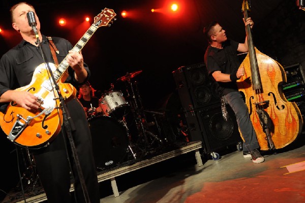 Reverend Horton Heat at Stubb's BarBQ, Austin, Texas 06/10/10 - photo by Je