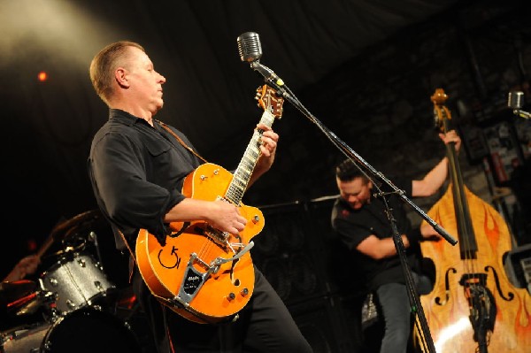 Reverend Horton Heat at Stubb's BarBQ, Austin, Texas 06/10/10 - photo by Je