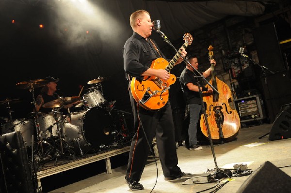 Reverend Horton Heat at Stubb's BarBQ, Austin, Texas 06/10/10 - photo by Je