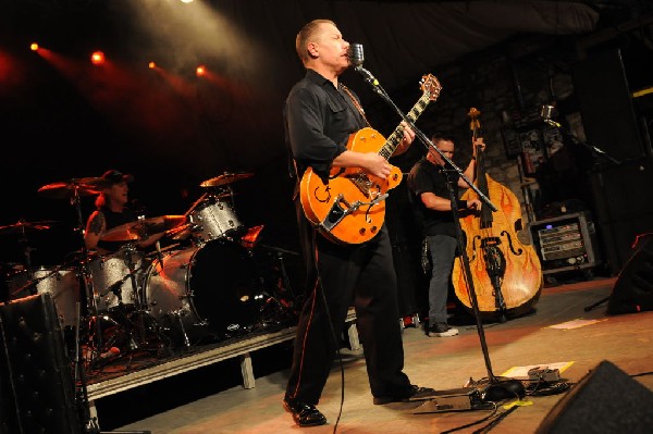 Reverend Horton Heat at Stubb's BarBQ, Austin, Texas 06/10/10 - photo by Je