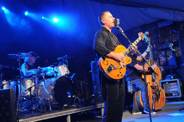 Reverend Horton Heat at Stubb's BarBQ, Austin, Texas 06/10/10 - photo by Je