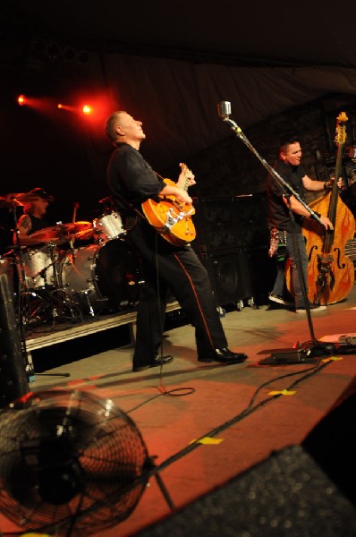 Reverend Horton Heat at Stubb's BarBQ, Austin, Texas 06/10/10 - photo by Je