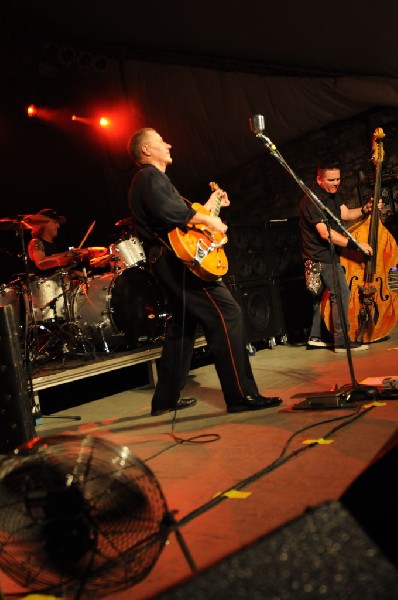 Reverend Horton Heat at Stubb's BarBQ, Austin, Texas 06/10/10 - photo by Je