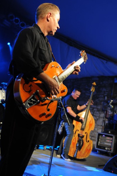 Reverend Horton Heat at Stubb's BarBQ, Austin, Texas 06/10/10 - photo by Je