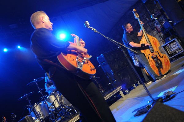 Reverend Horton Heat at Stubb's BarBQ, Austin, Texas 06/10/10 - photo by Je