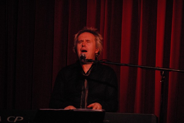 Howard Jones and Robin "The Itch" Boult at the Cactus Cafe, Austi