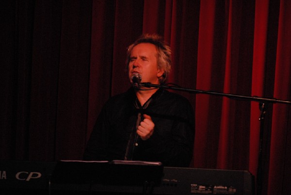 Howard Jones and Robin "The Itch" Boult at the Cactus Cafe, Austi